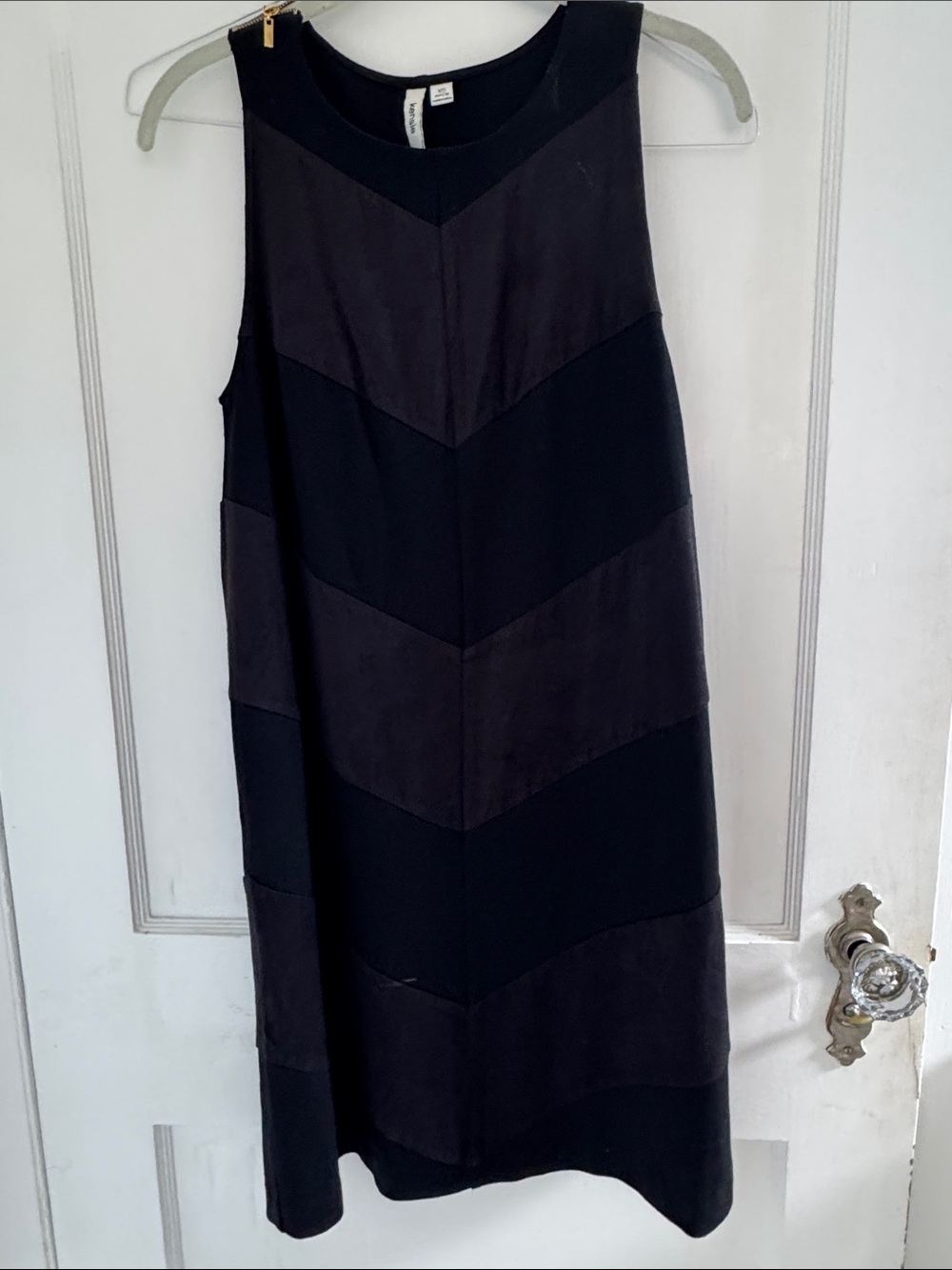 Kensie Black Chevron Panel Midi Dress